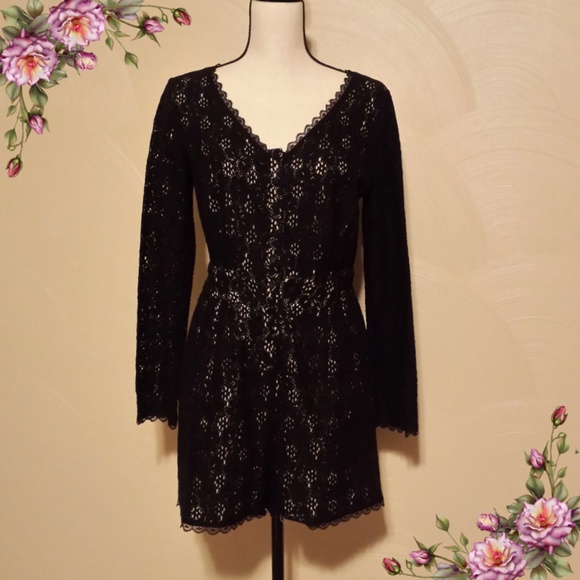 VENUS Other - Black Lace Long Sleeve Romper